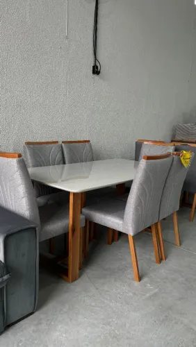 Mesa de Jantar com 6 Cadeiras na promoção