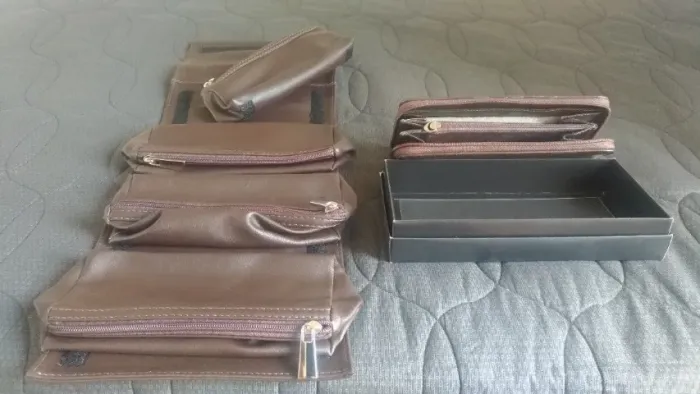 Carteira e necessaires