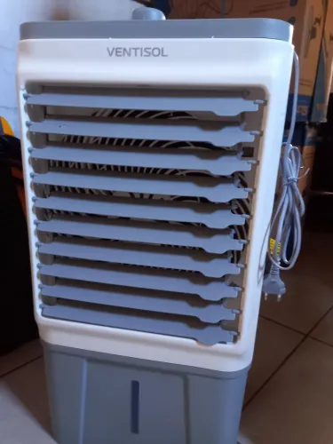 Climatizador. Ventilador de coluna e outros