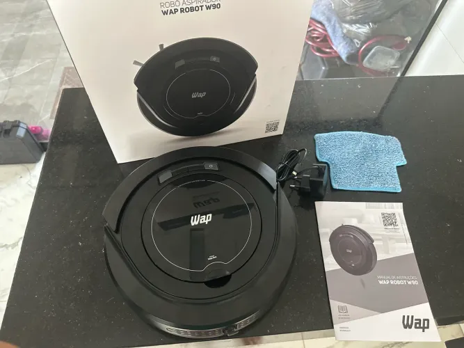 Robô aspirador Robot W90 varre aspira e passa pano 30w Wap cor preto