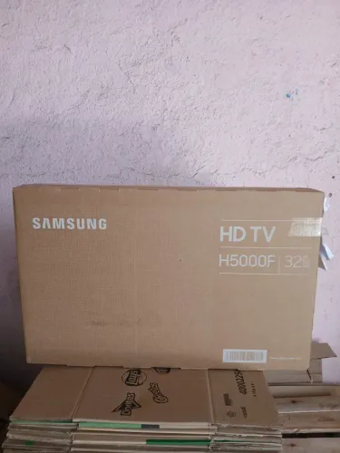Caixa denpapelao tv de 32 polegadas