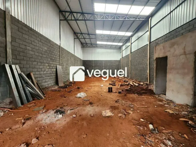 Galpão Comercial com 250m² para alugar próximo avenida Barão do Bananal , Ribeirão Preto/S