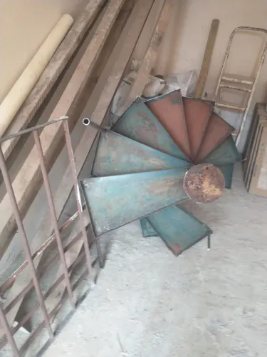 Escada caracol de ferro 