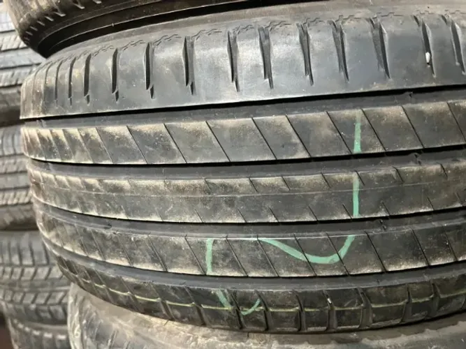 Pneu 235/55/19 Michelin  90% Vida Util