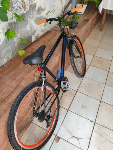 Bicicleta aro 26 com freio V-breck