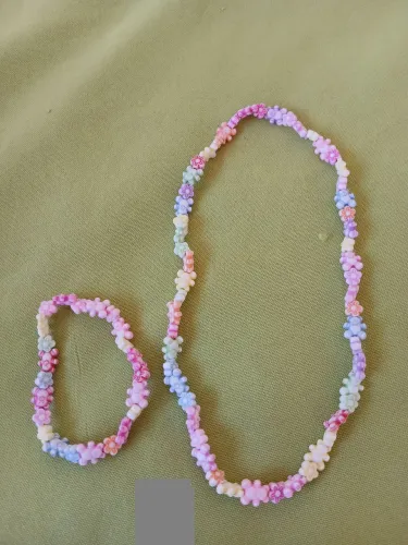 Colar e pulseira 