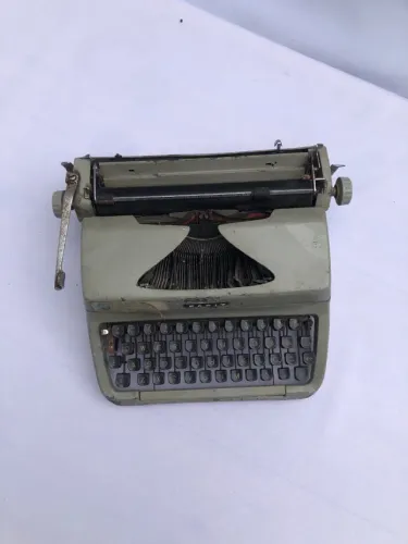 Maquina De Escrever Facit Tp1-p - Anos 1960 - Original (Usado)