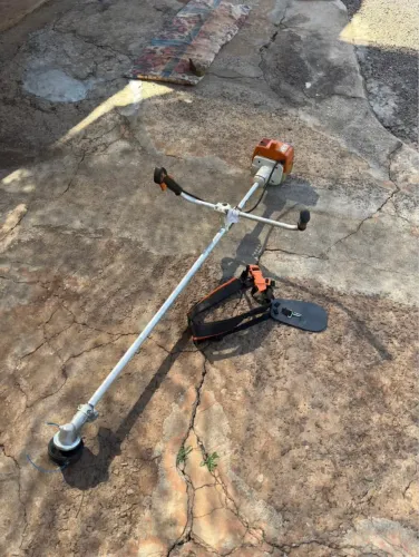 Roçadeira Stihl FS 220