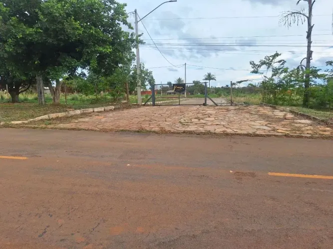 LOTE PLANO NASCENTE DE 400 MT2 - AV. BURITIS