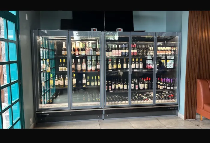 Vitrine refrigerada / congelada Eletrofrio