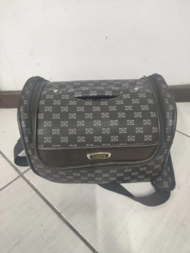 Frasqueira Sestini Usada