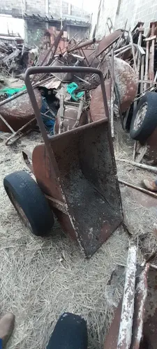 Vendo giricas usadas para construção civil .