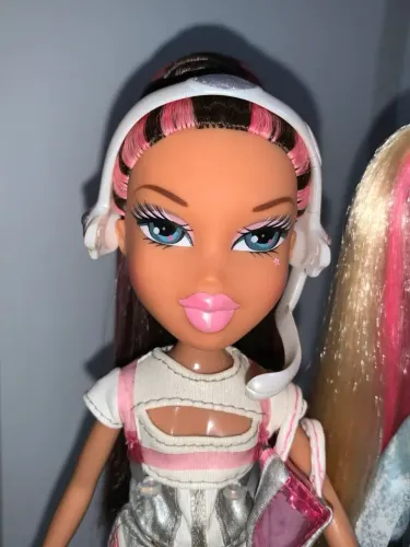 Bratz Yasmin Live in Concert