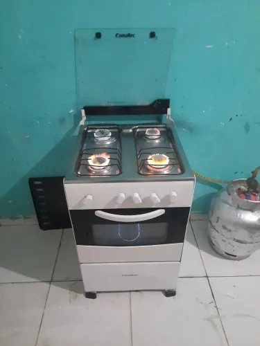 Vende-se fogão 4 bocas Esmaltec