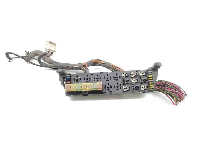 Caixa Fusível Externa Gm Omega Cd 3.6 V6 2004 2005 2006