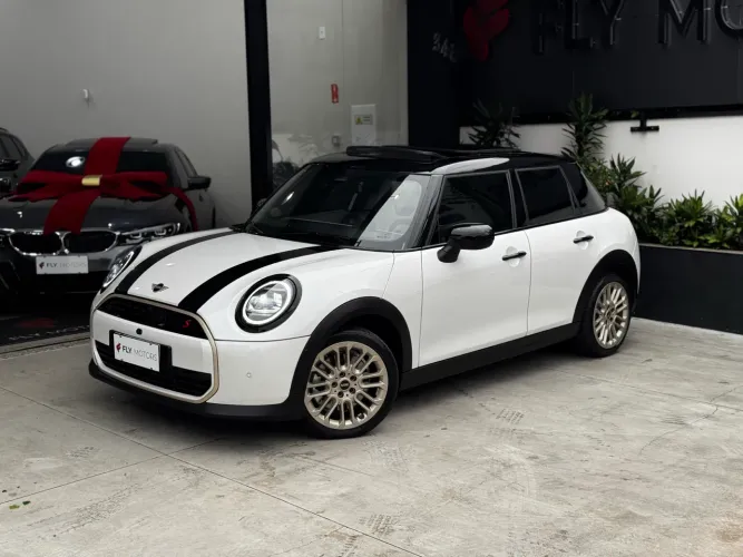 Mini Cooper S 2.0 Turbo 16V 5P Aut. 2025