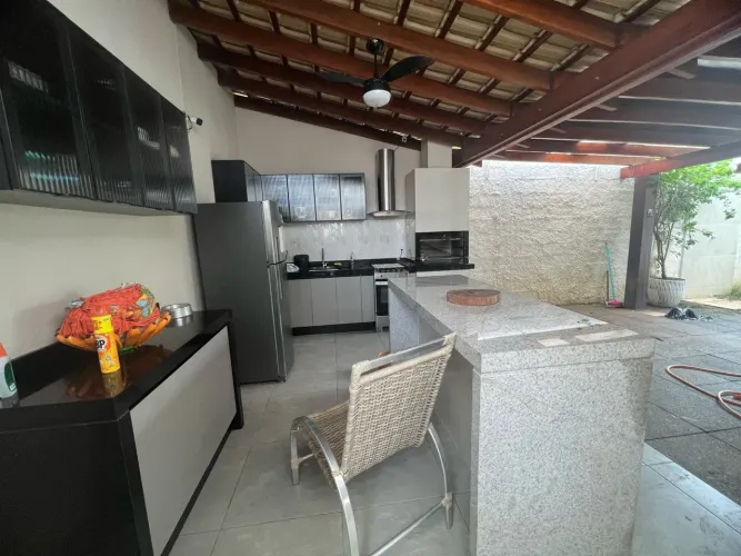 Vende-se Casa térrea no Condomínio Vistas Residence 