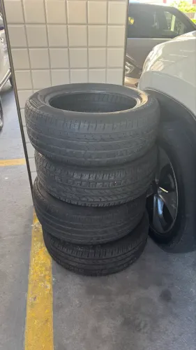 04 pneus Pirelli 205/55 R16 Corolla 