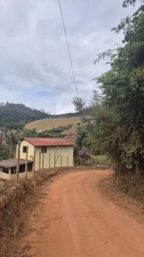 Vendo ou troco, sítio em Tijuco Preto, D.Martins, R$400.000! Direto com o proprietário.