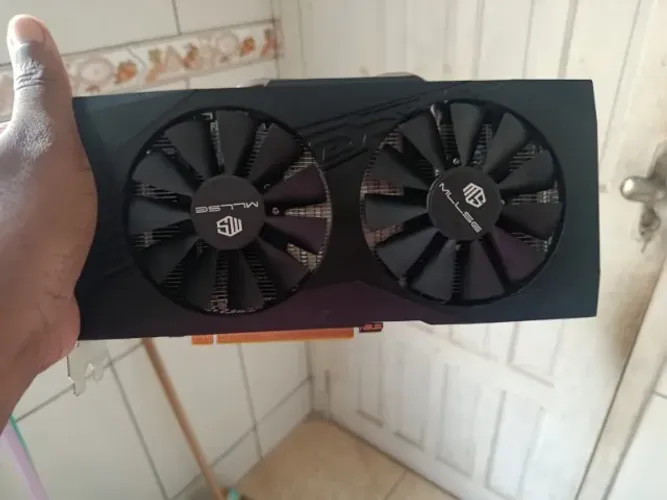 Placa de Video RX 580 8GB (COM DEFEITO)
