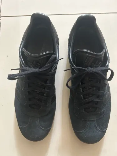 Tênis adidas preto