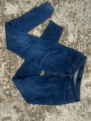 calça jeans 