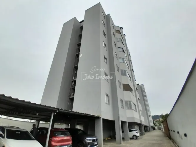 Apartamento com dois quartos bairro Santa Terezinha