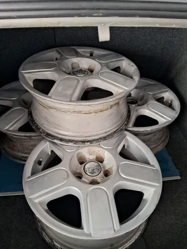 Rodas liga leve VW aro 15