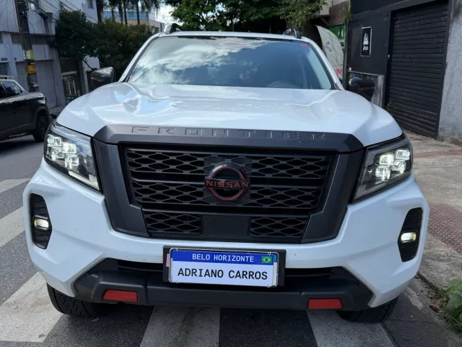 Nissan Frontier Pro4x CD 4X4 2.3 Bi-TB Die. AUT 2024