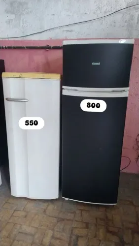 2 geladeiras em ótimo estado pra vender 500 pequena 800 a maior