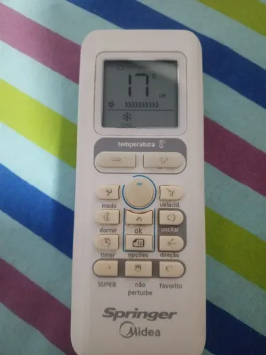 Vende-se ar condicionado 10 btu chama no WhatsApp *