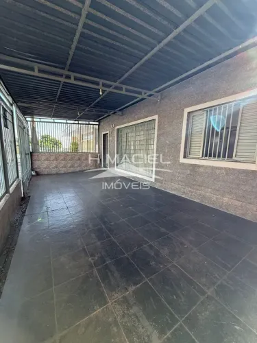 Casa Ampla 3 Dormitórios | Edícula | Churrasqueira | Próxima ao Unimart