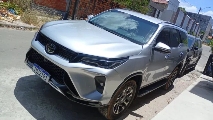 Toyota Hilux SW4 SRX Plat. 4X4 2.8 TB Die. Aut. 2025
