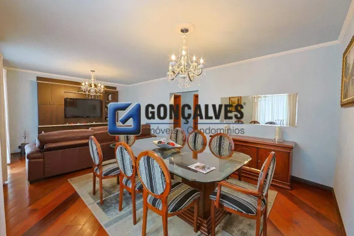 Apartamento 3 dormitórios (1 suíte) Frente | 154m² | 2 vagas no Jardim Bela Vista