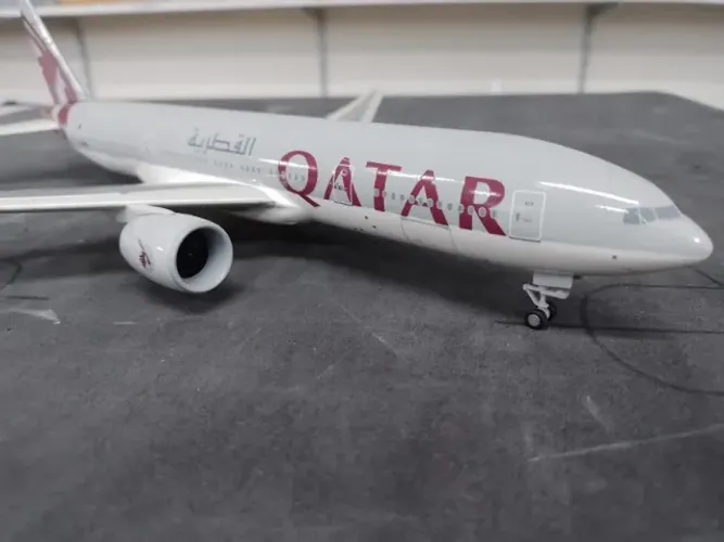Boing 777-200 escala 1:200
