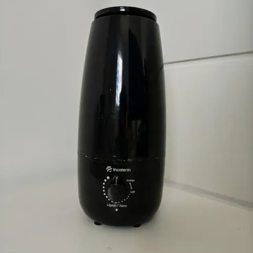 Umidificador Incoterm Preto Usado