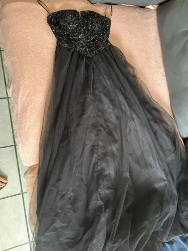 Vestido de Festa Elegante Preto Brilhante