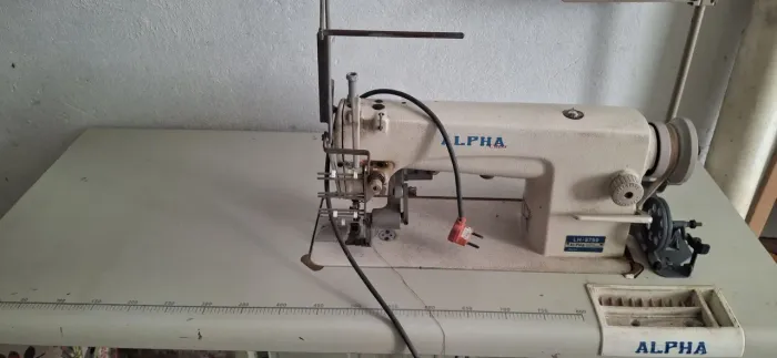 Máquina costura para tapetes fru-fru Industrial Alpha LH-8700 - Completa + Brindes
