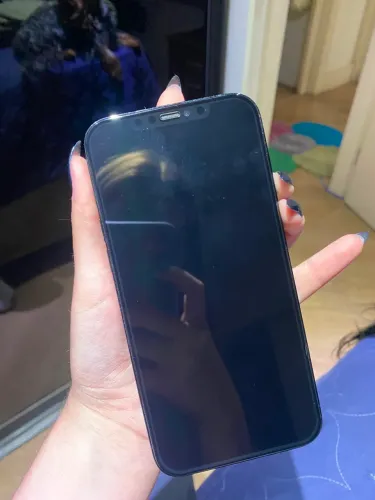 Iphone 12 pro max + 5 capinhas novas de brinde