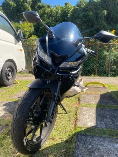 Yamaha R15 assumir parcelas