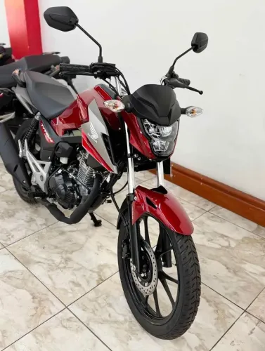 Moto CG 160 vermelha