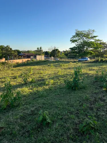 Oportunidade Única: Terreno 2.100m² (30x70) com Acesso Estratégico