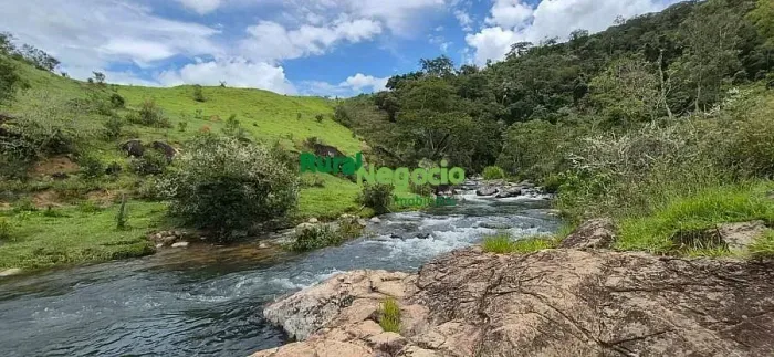 TERRENO RURAL COM RIO DE ÁGUA CRISTALINA EM ITAMONTE-MG