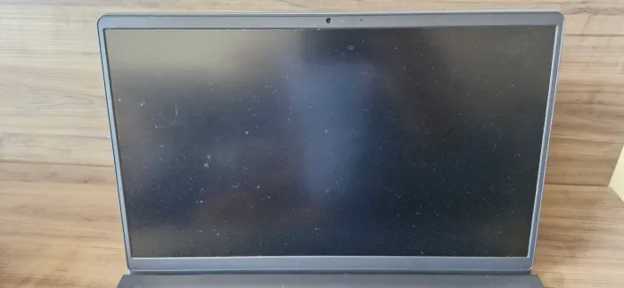 Vendo Dell Vostro 3520 intel I3 / 8gb memoria / 256gb hd / win 11 original / 15  tela