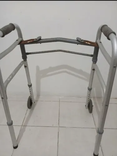 Vendo Andador Adulto