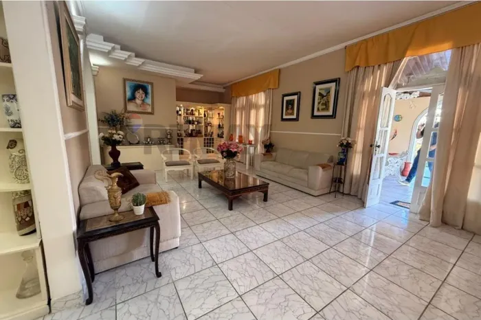 "Casa dos Sonhos: Conforto e Luxo em Flores, AM"
