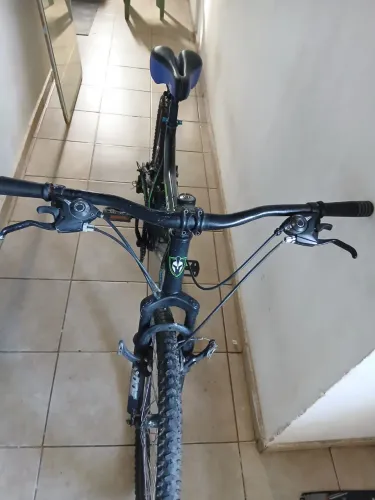 Bicicleta aro 20 com marcha 