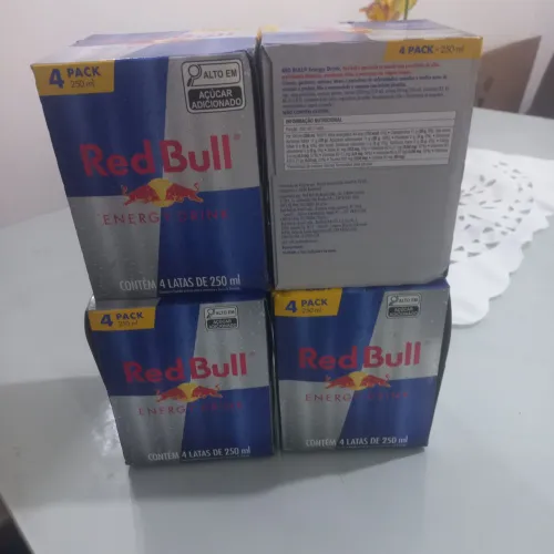 4 Pack de Redbull com 4 unidades de 250 ml