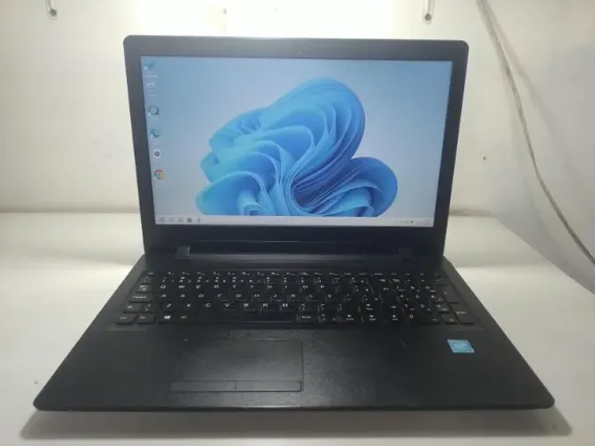 Notebook Ultra fino semi novo tela grande bateria funcionando 100%