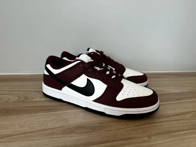 Tênis Nike Dunk low dark team red black 41
